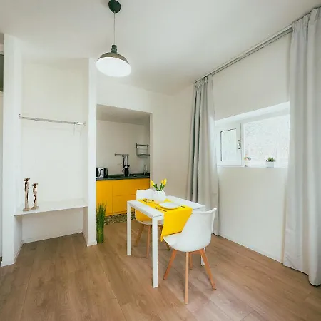 Ada Aparthotel *
